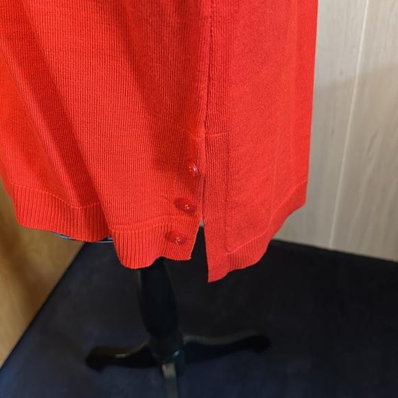 Tint & Shadow Soild V-Neck Lurex Pullover Sweater. Size LP. NWT. - Picture 3 of 6